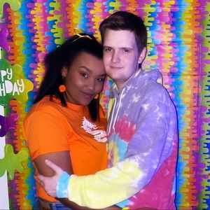 Meet your Posher, Desi